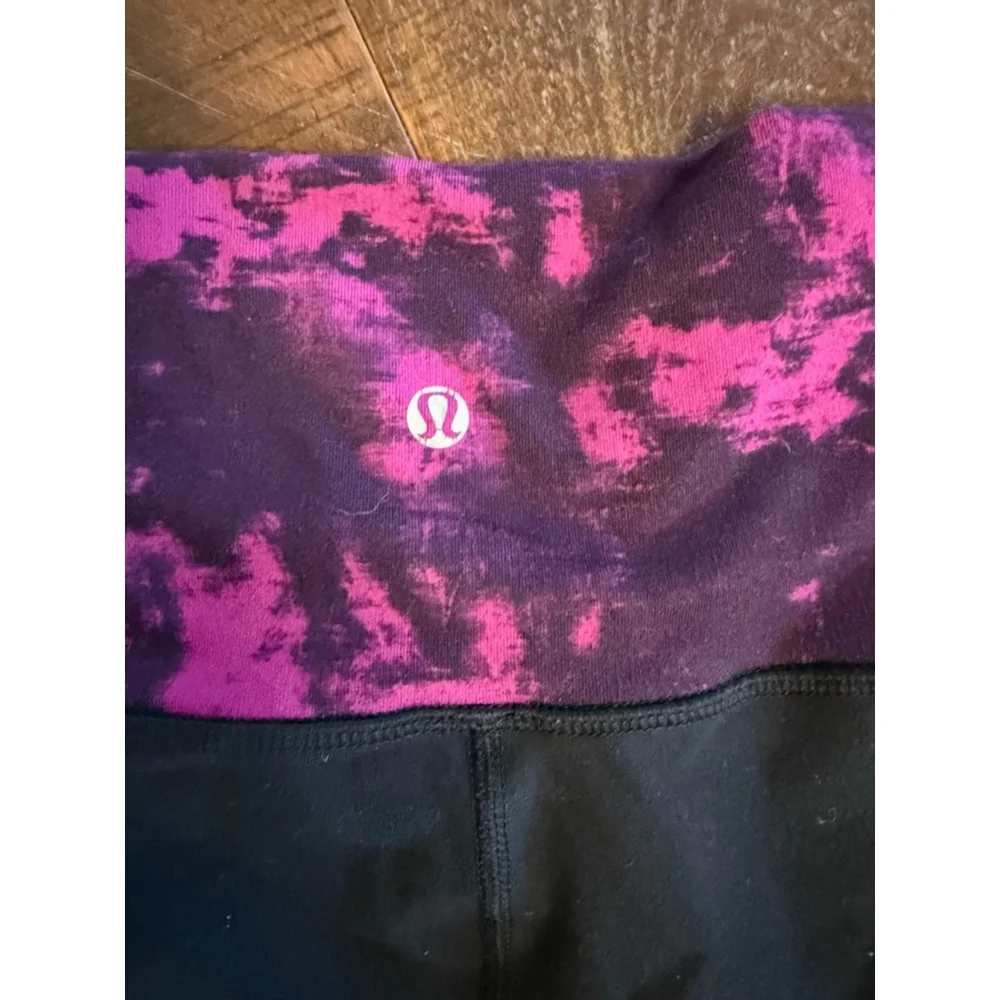 Women's Lululemon Pants Black Pink Size 12 purple waistband flare - Picture 2 of 5
